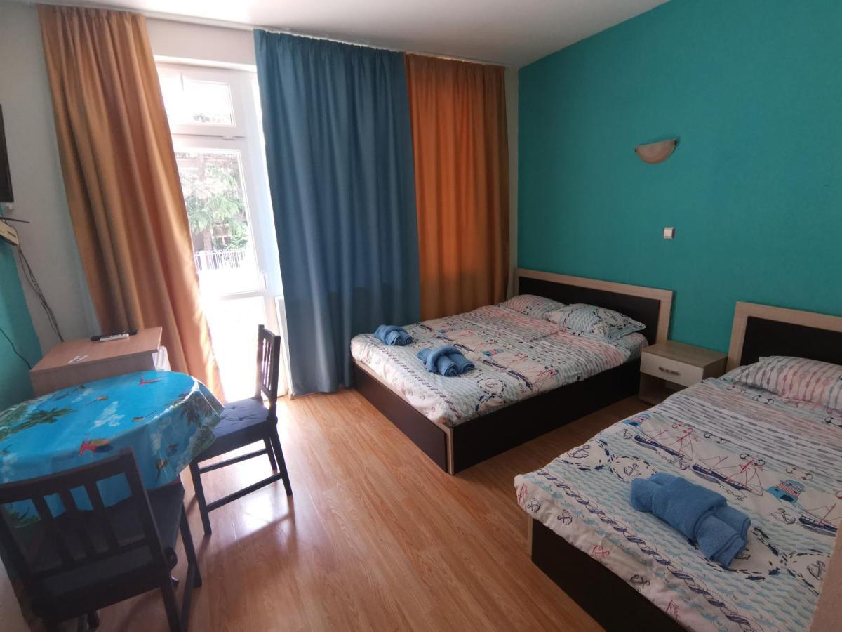 Kazlarov Guest House Китен Экстерьер фото