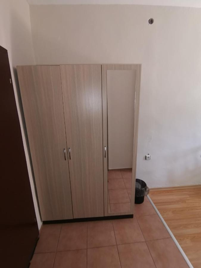 Kazlarov Guest House Китен Экстерьер фото