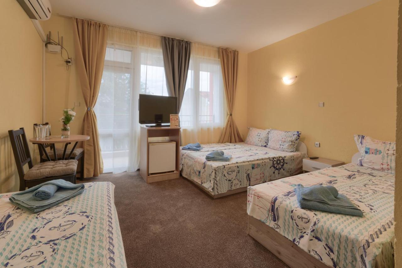 Kazlarov Guest House Китен Экстерьер фото