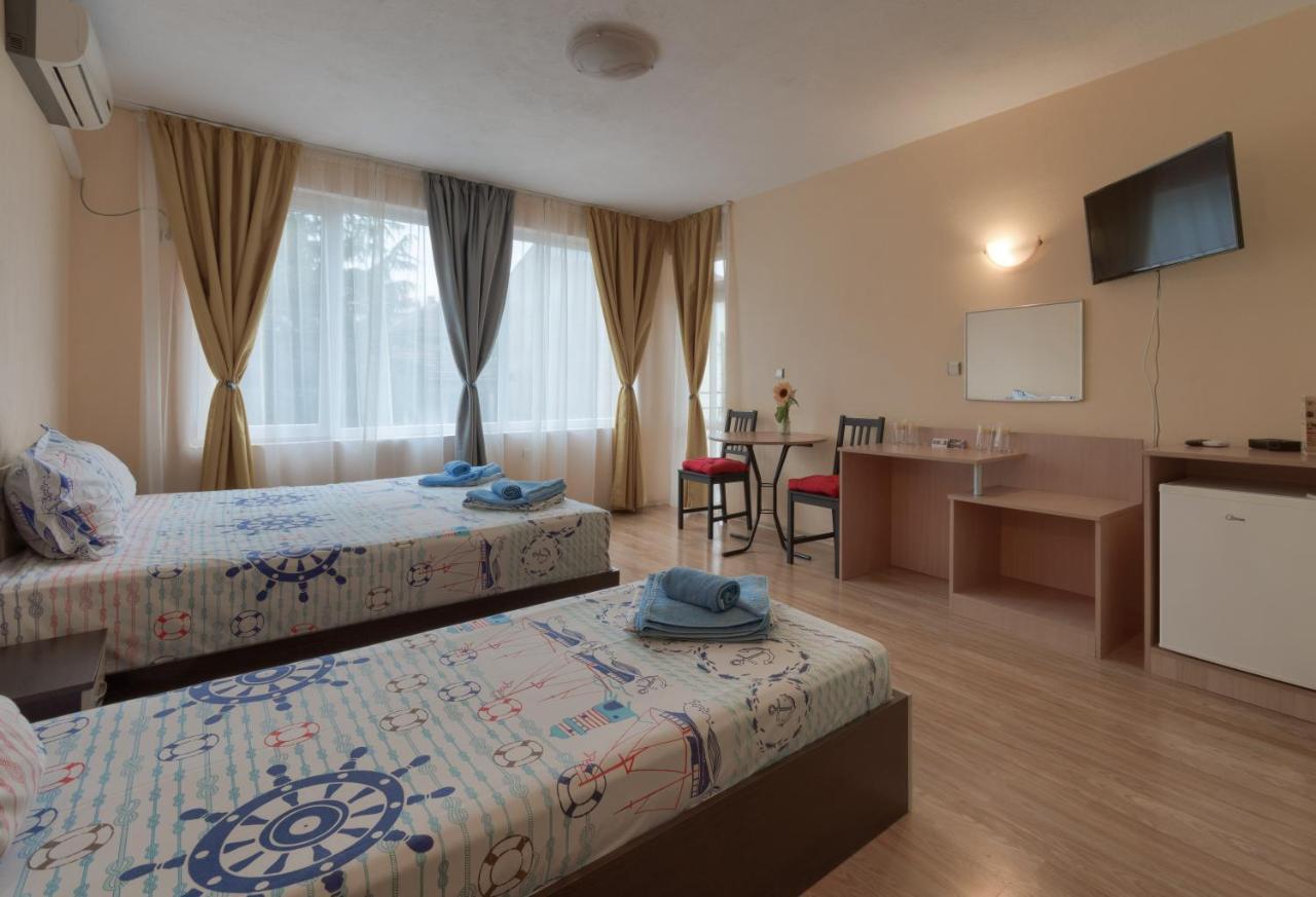 Kazlarov Guest House Китен Экстерьер фото