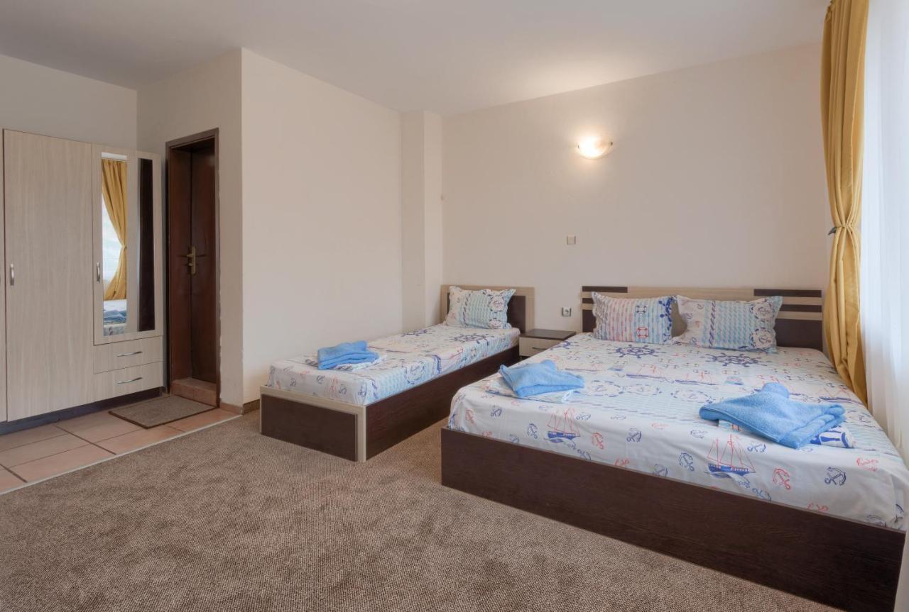 Kazlarov Guest House Китен Экстерьер фото